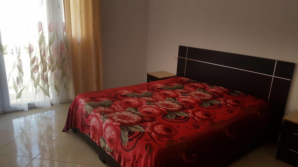 Faik Shehu Apartments Durrës Exteriör bild
