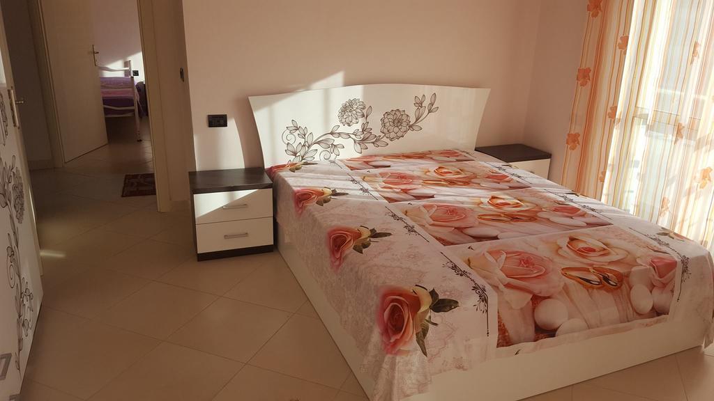 Faik Shehu Apartments Durrës Exteriör bild