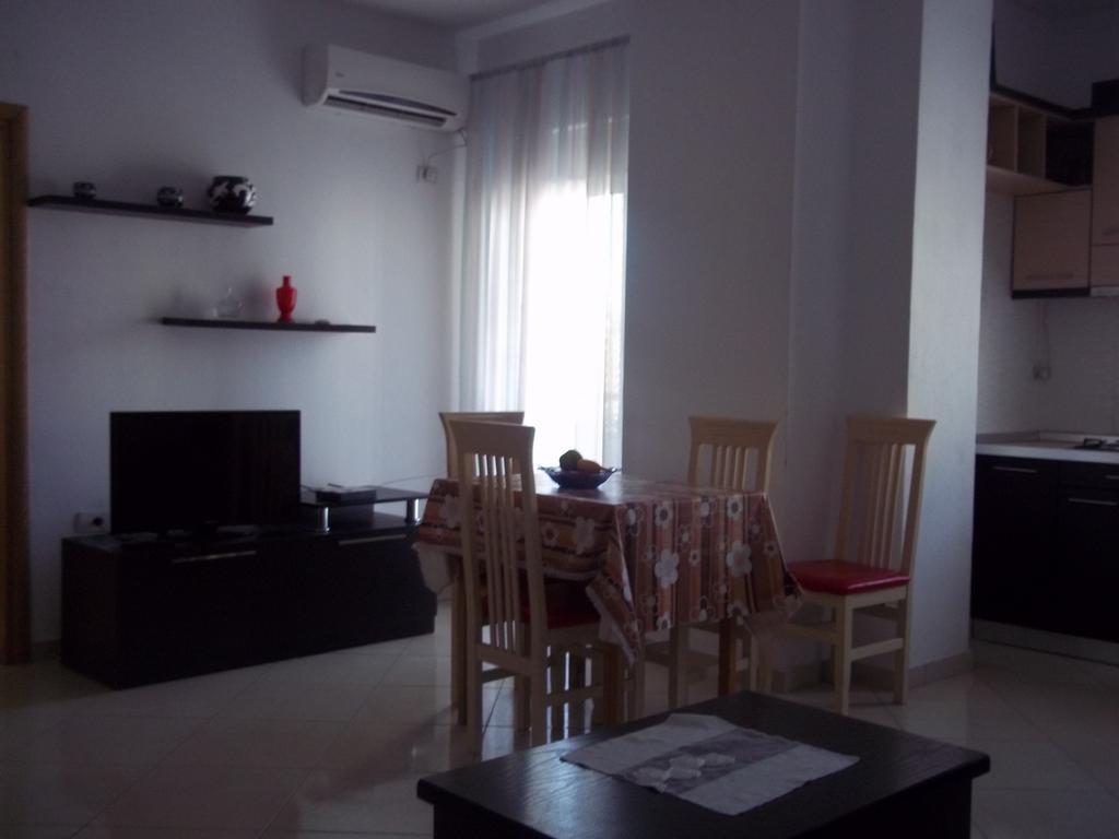 Faik Shehu Apartments Durrës Exteriör bild