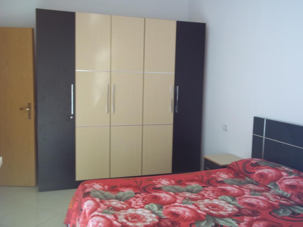 Faik Shehu Apartments Durrës Exteriör bild